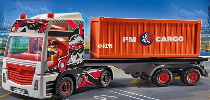 卡车拉集装箱货物的游戏